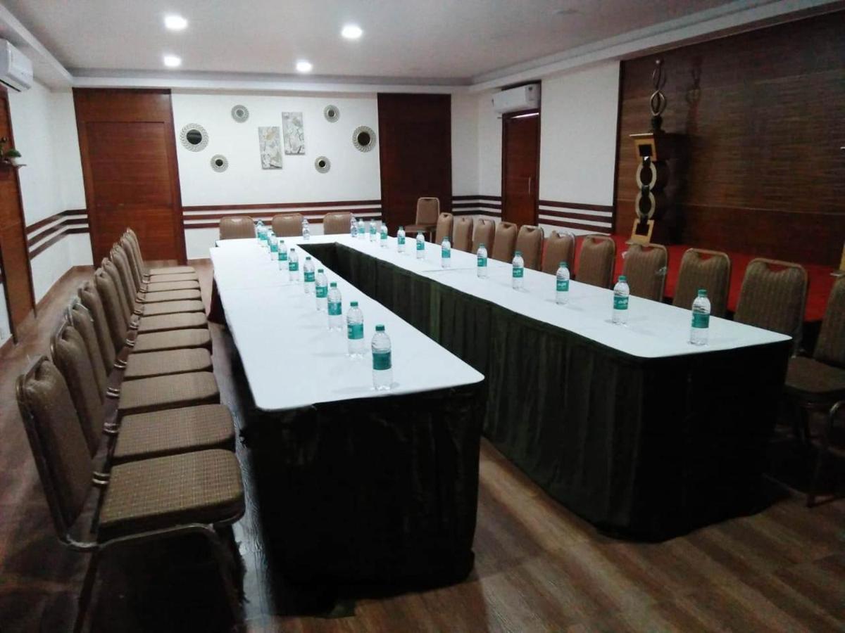 Hotel Dr Rajkumar International Bangalore Exteriör bild