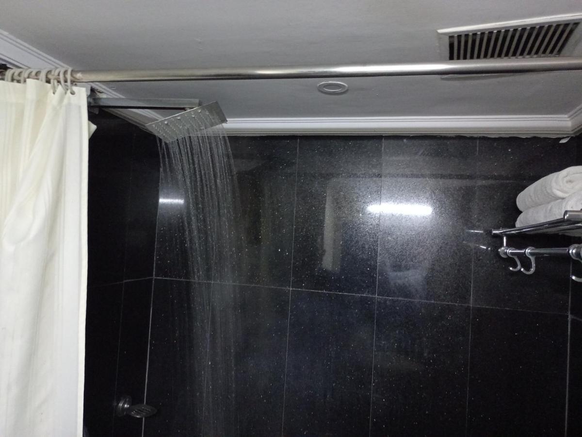 Hotel Dr Rajkumar International Bangalore Exteriör bild