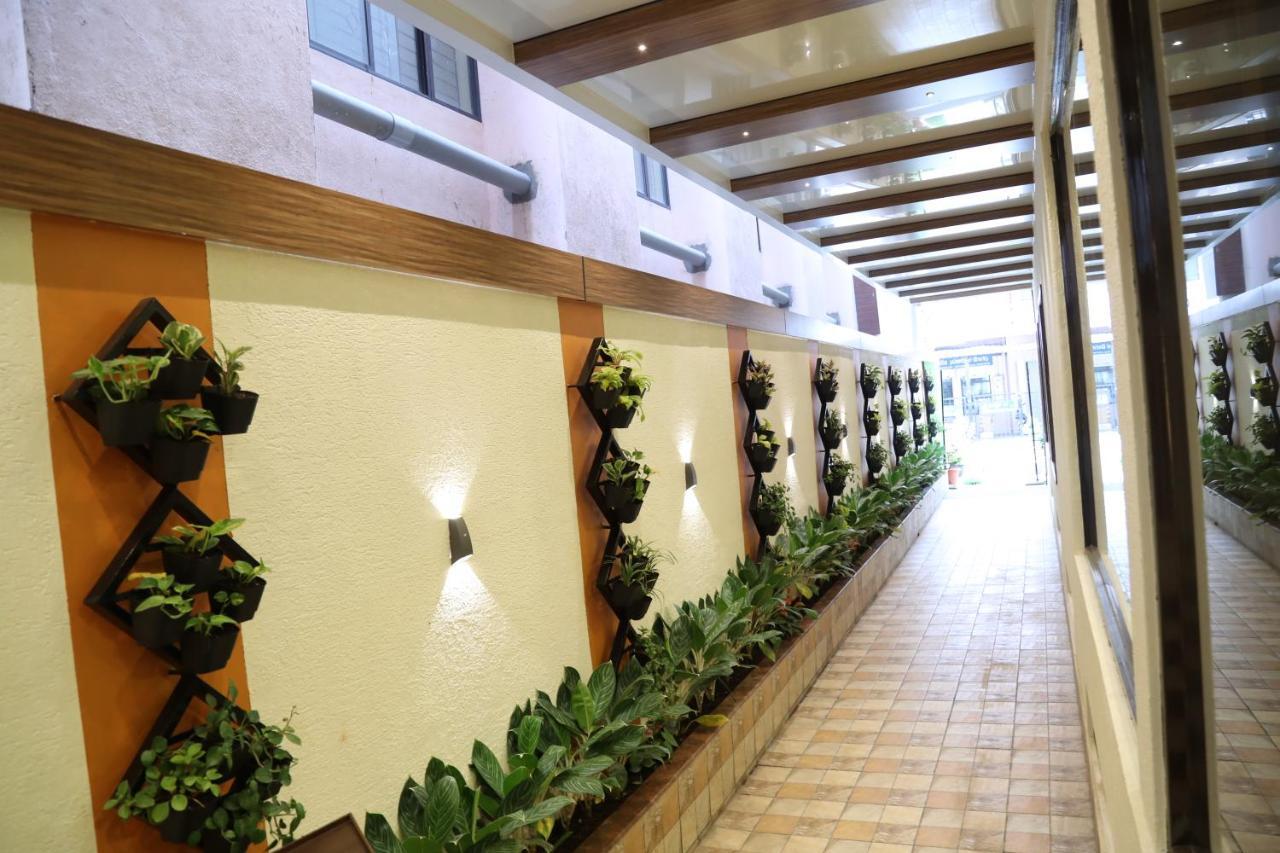Hotel Dr Rajkumar International Bangalore Rum bild